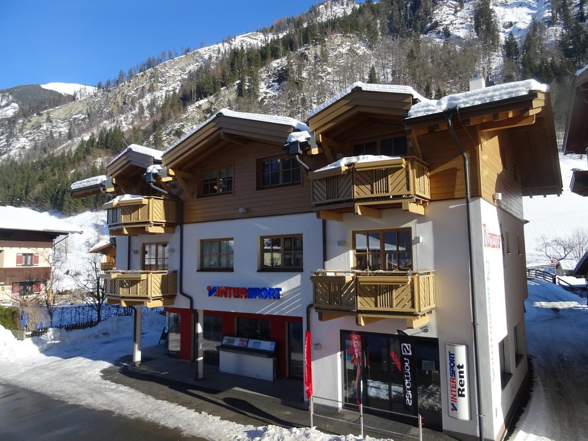 家庭房， 阳台， 副楼