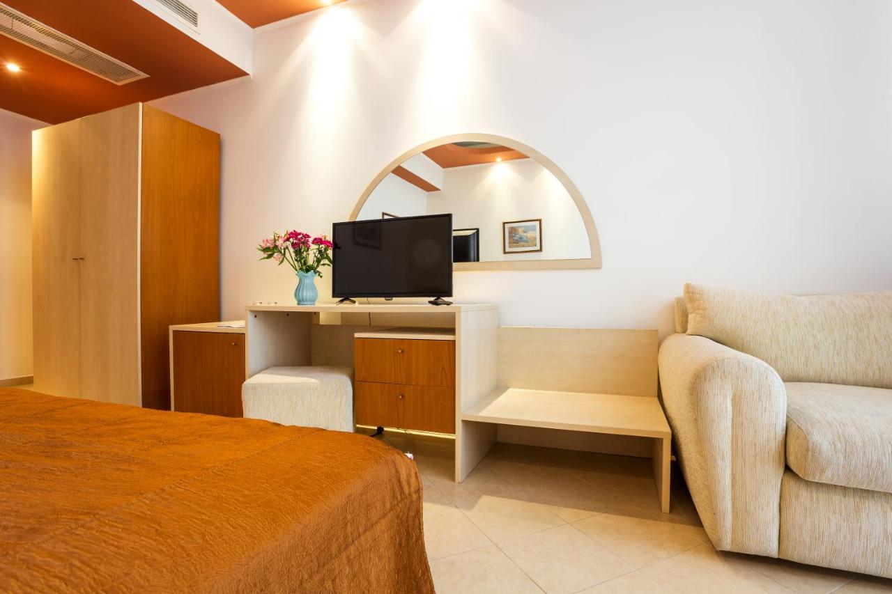 两卧室套房 - 带阳台