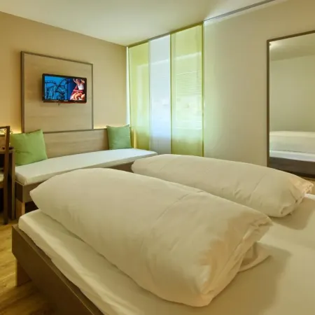 Hotel Mythos Отели в г. Руст