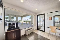 Motel 6 Laredo, TX - North I-35