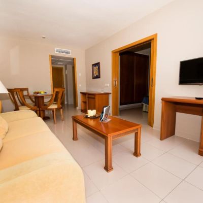 Junior Suite Bahía Tropical Promo Code