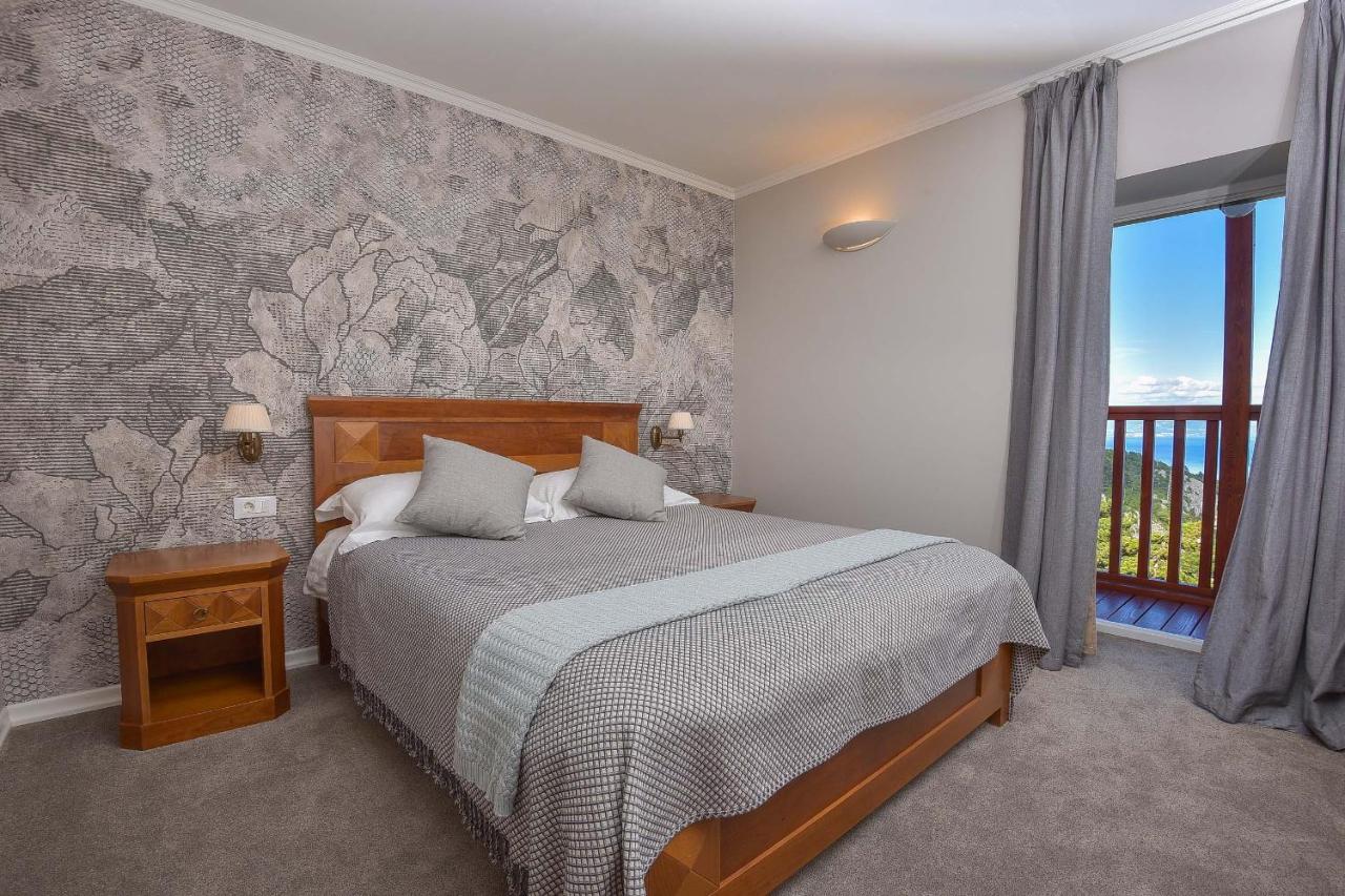 带海景的双人房