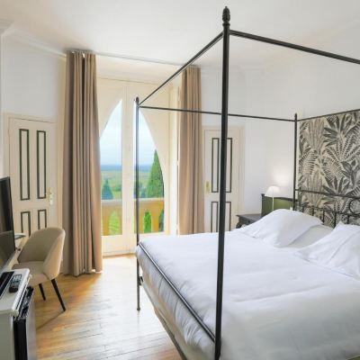 Charm Double Room Hostellerie du Château des Fines Roches Promo Code