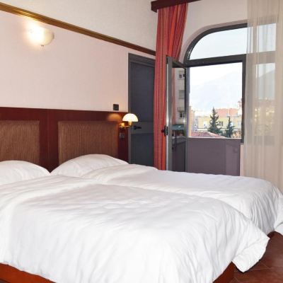 Double or Twin Room with Balcony Hotel Elysee Promo Code
