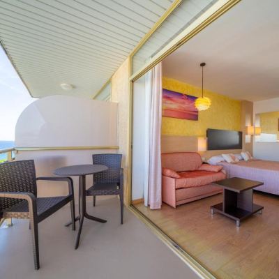 Comfort Room Hotel Blaumar Promo Code