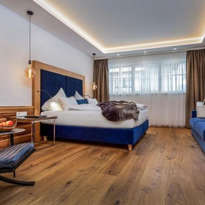Junior Suite Hotel Neuhaus Promo Code