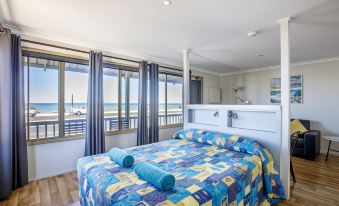 Shark Bay Seafront Apartments