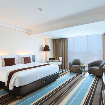 Grand Deluxe City View Twin Room