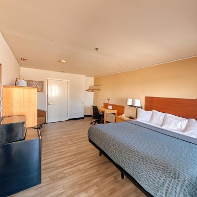 King Room-Accessible-Non-Smoking Econo Lodge Lordsburg I-10 Promo Code