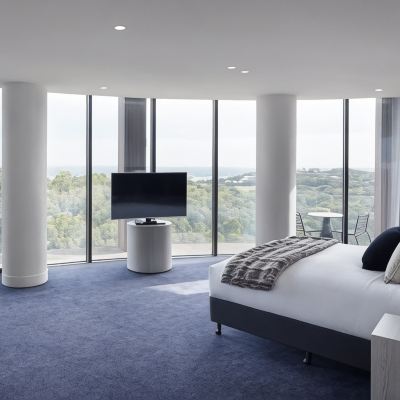 Deluxe Corner Room