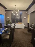 Queens Court Hotel