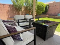 On HGTV Show House Hunters! Heated Pool! Family & Dog friendly, Prime location!
