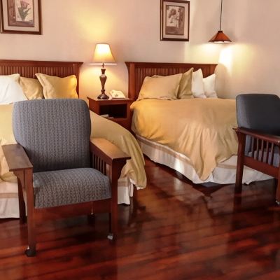 Standard Queen Room Surf Inn Promo Code