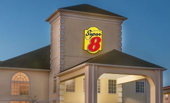 Super 8 by Wyndham Harrisburg Hershey North