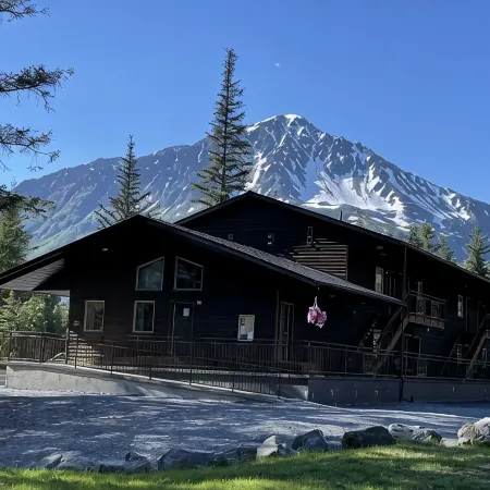 Spruce Lodge Отели в г. Сьюард