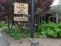 The Cabin on Main. Fully furnished home on Main St in downtown Jasper. Hotele w: Jasper