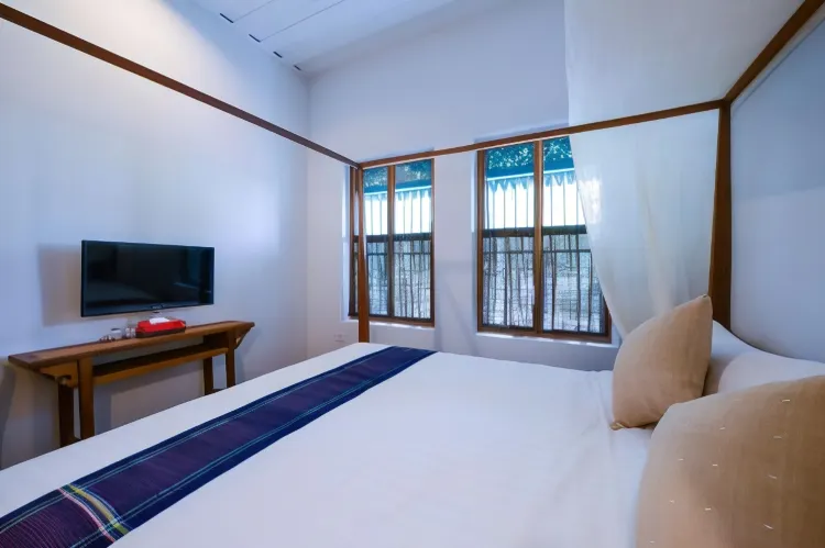 ห้องดีลักซ์เตียงคิงไซส์พร้อมวิวสวน