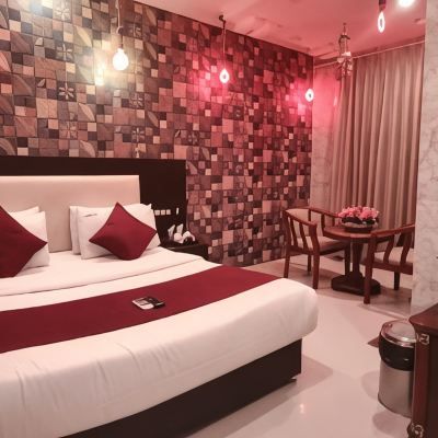 Deluxe Room Spago Inn Promo Code