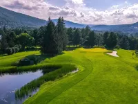 New - Cozy Modern: Stunning Views,3 Mins Ski,BBQ,Fire Pit,Game Room,Walk to Town فنادق في ويندهام