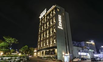 Urban Hotel