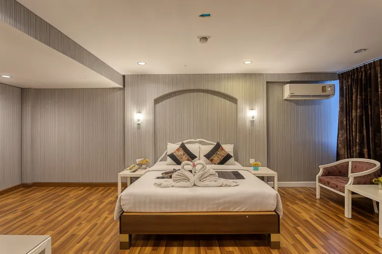 ห้องซูพีเรียร์ เตียงใหญ่ 1 เตียง