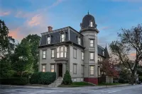 The Underwood-Hale House