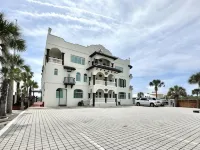 Bliss by the Sea Hotels in Crescent Beach