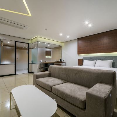 Premium A(15 Pyeong, Bathtub) Hotel Quartz Promo Code