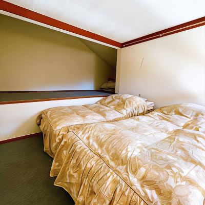202-205 5ベッドルーム、共用バスルーム付き（3ベッド+ロフトに2ベッド）（ペット不可）