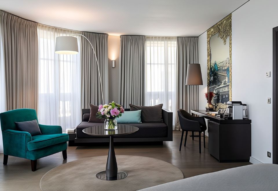 Hotel Indigo PARIS - OPERA by IHG1 Queen Bed Junior Suite With Single Sofa Bed