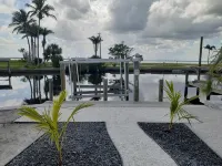 Waterfront Home on Matlacha Hotele w: Matlacha