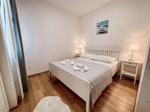 Pinia Apartments Bol