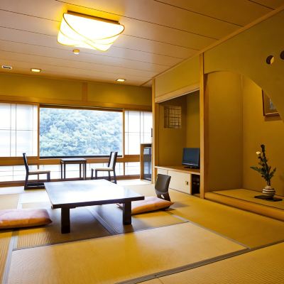 和風スタンダードマウンテンビュールーム(本館) 赤目温泉隠れの湯 対泉閣 クーポン