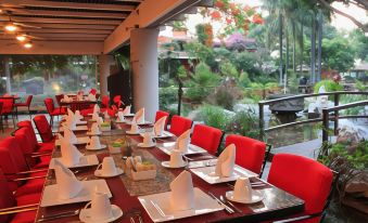 Hosteria Las Quintas Hotel Restaurante Bar