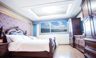 Tongyeong Bay Condo Hotel