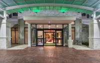 Holiday Inn HOUSTON NE - BUSH AIRPORT AREA by IHG のホテル