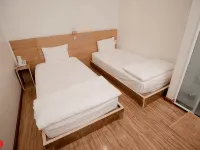Bang Thanh Hotel Hotels in Duc Trong