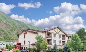 Comfort Inn & Suites Glenwood Springs on the River