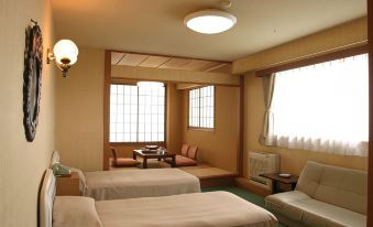 Hotel Shiraiwa (Oshima)