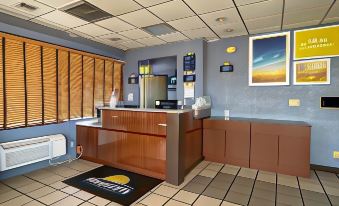 Days Inn by Wyndham Salina South