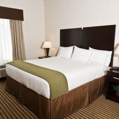 Standard  Room Holiday Inn Express and Suites Heber Springs, an IHG Hotel Promo Code