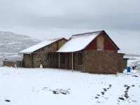 Sani Stone Lodge  호텔