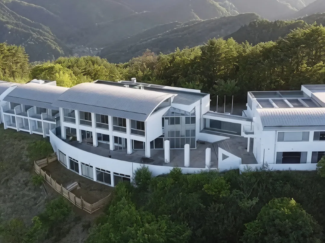 Bandit Hotel - Asago