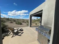 Big Sky Marfa - Quiet, Spacious Adobe with Spectacular WtX Views!