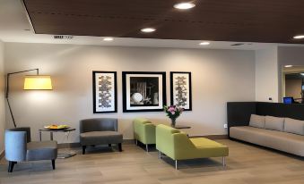 Holiday Inn Express & Suites Albany