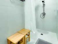 UBPOD-The First of Capsule Hotel in Mongolia Hotele w: Ułan Bator