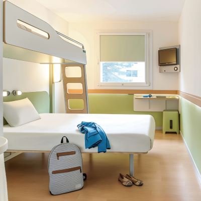 Triple Room, Multiple Beds