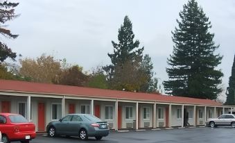 Red Carpet Inn Medford