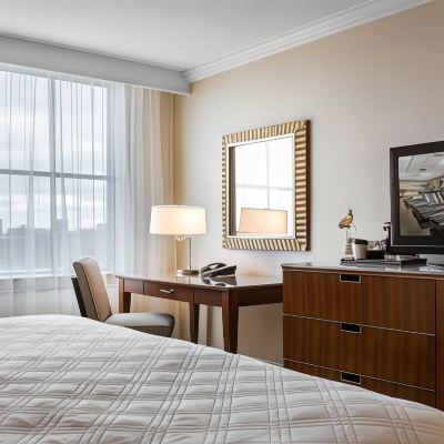 Deluxe Room, 1 King Bed, Accessible (West Tower)