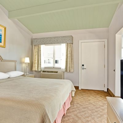 King Studio Suite - Non-Smoking Travelodge by Wyndham Mill Valley/Sausalito Promo Code